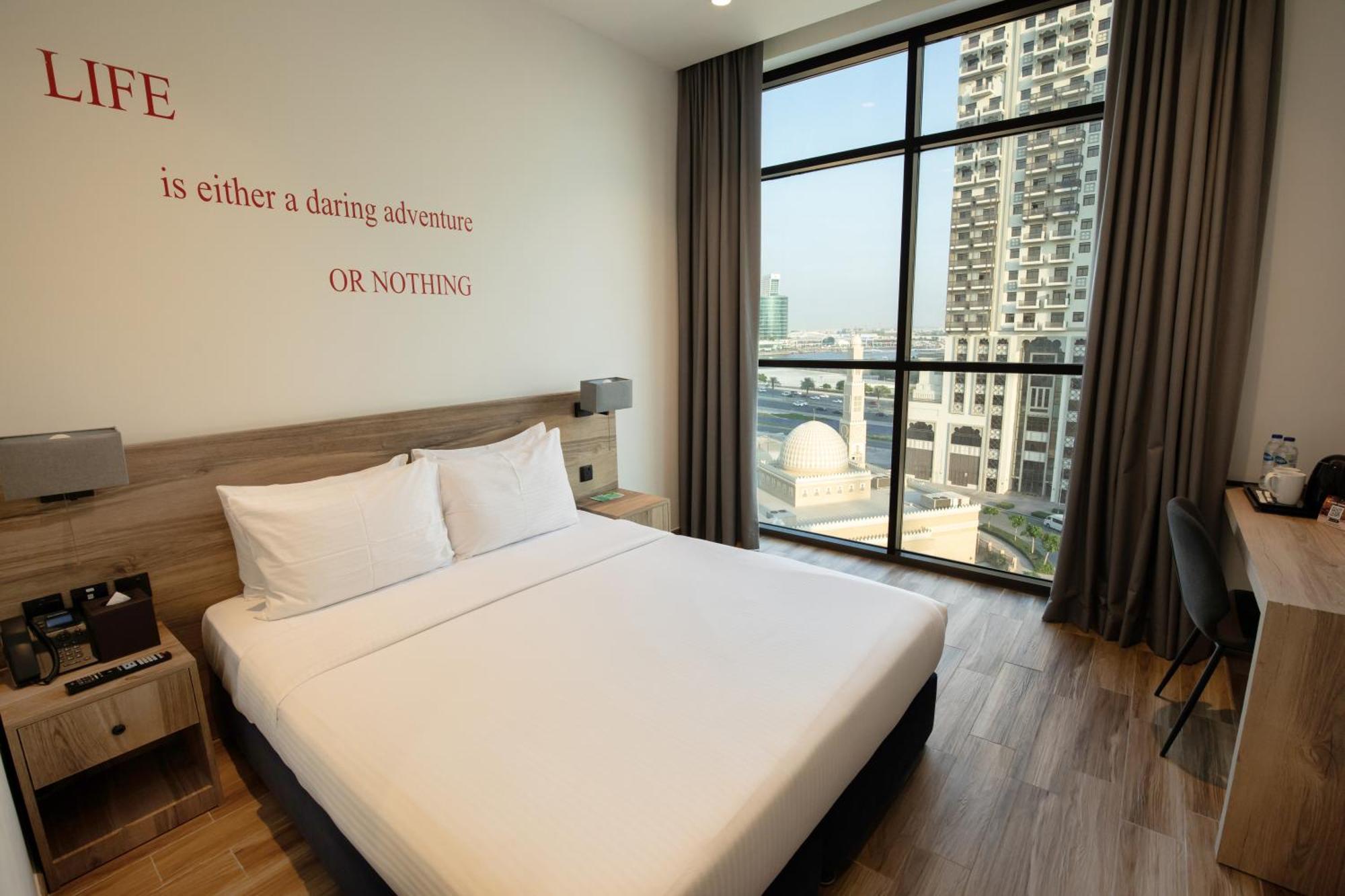 Kingsgate Al Jaddaf Hotel By Millennium Dubai Exterior photo
