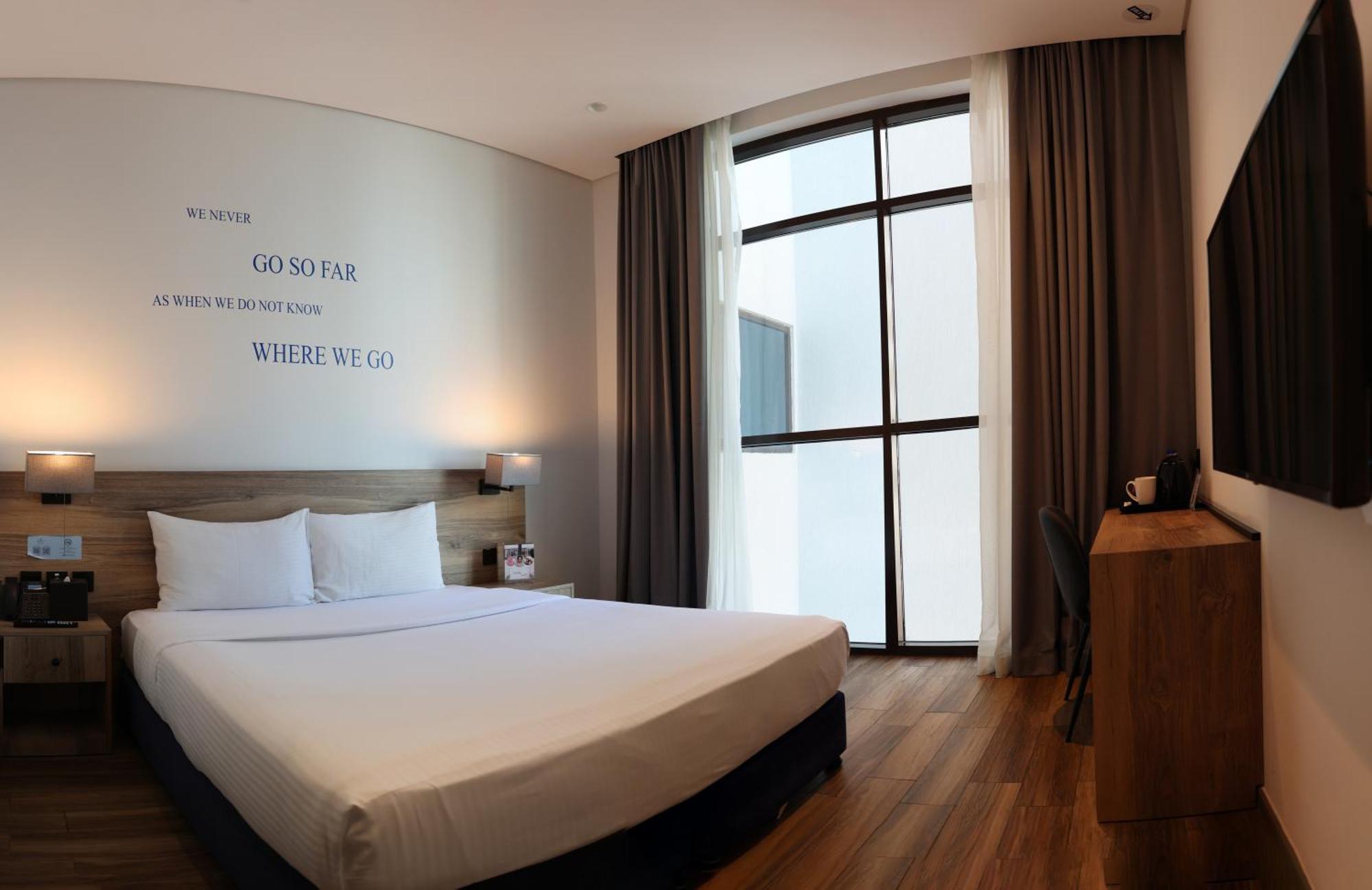 Kingsgate Al Jaddaf Hotel By Millennium Dubai Exterior photo